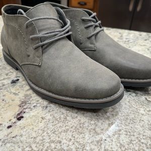 Men’s dress shoes/ankle boot